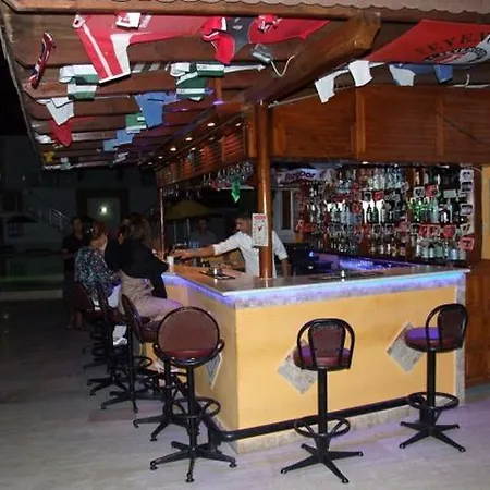 Paradise Apartmanhotel Bitez
