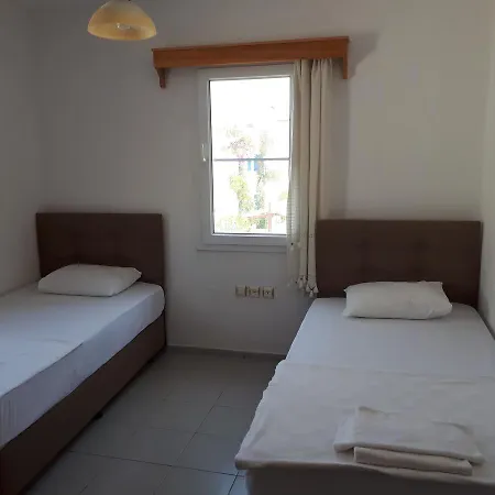 Aparthotel Paradise 3*