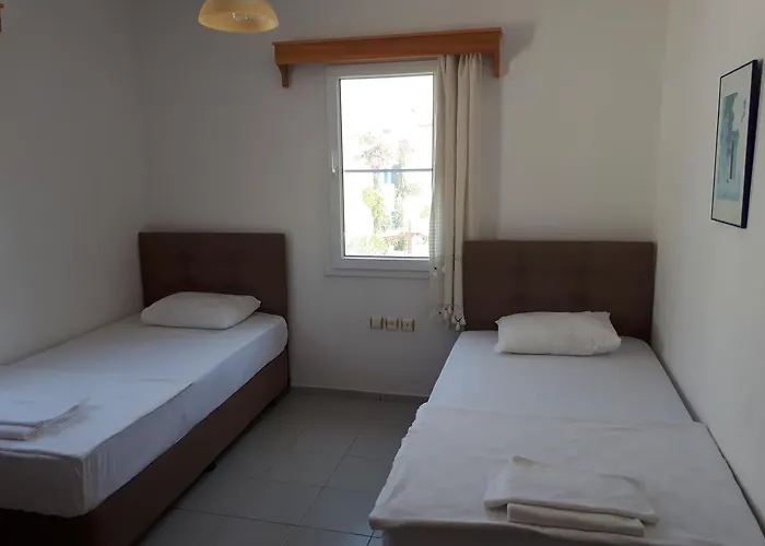 Ξενοδοχείο με διαμερίσματα Paradise 3*