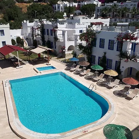 Paradise Apartmanhotel Bitez