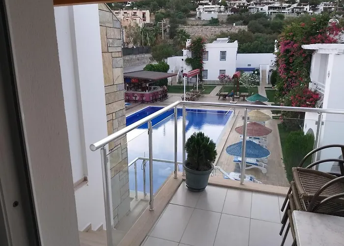 Aparthotel Paradise 3*